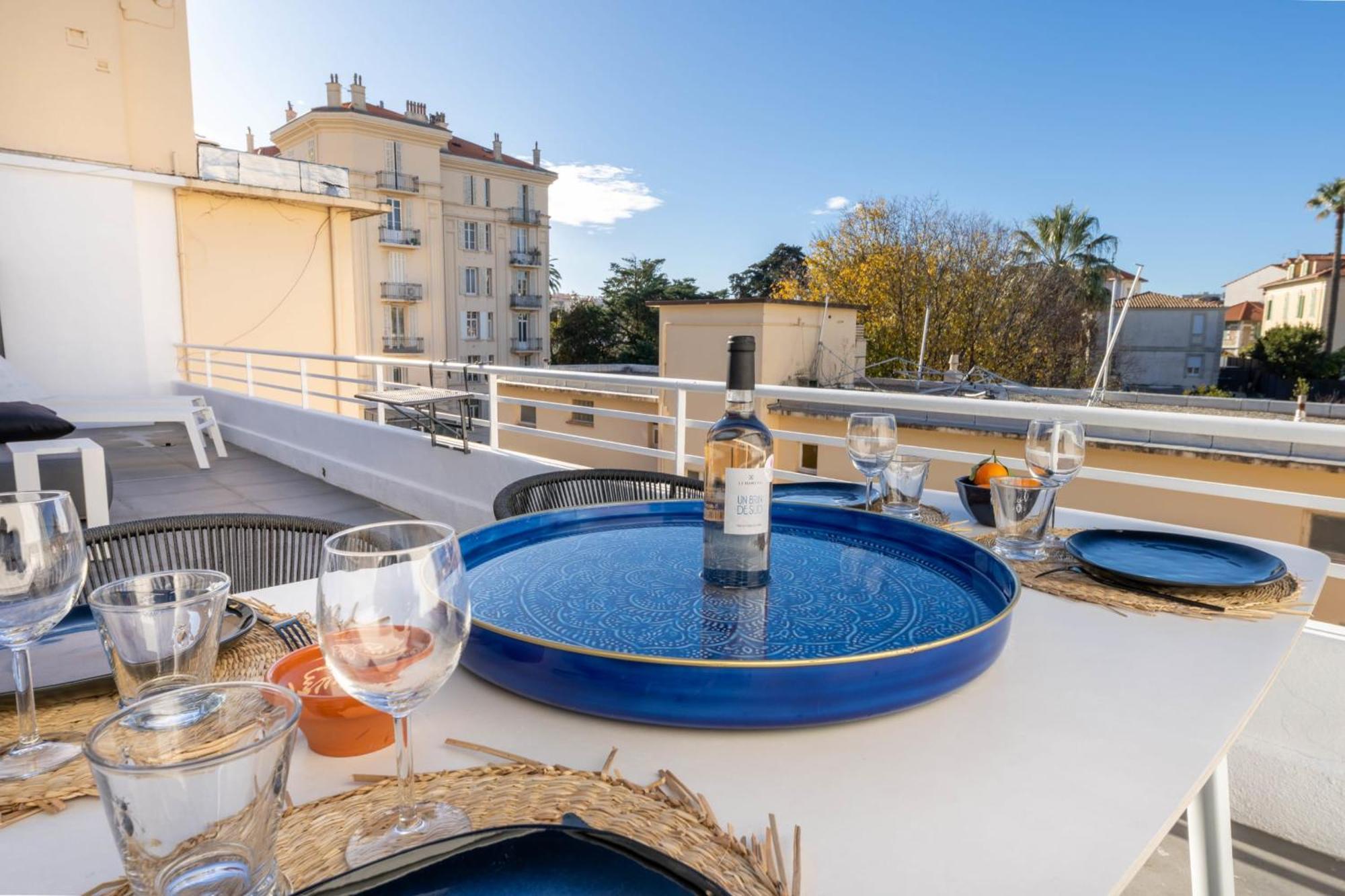 06az - With Terrace - 10min From Palais Apartamento Cannes